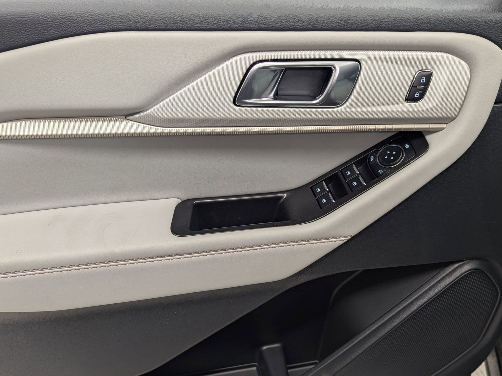 New 2026 Ford Explorer Active w/ Active Comfort Package image 10