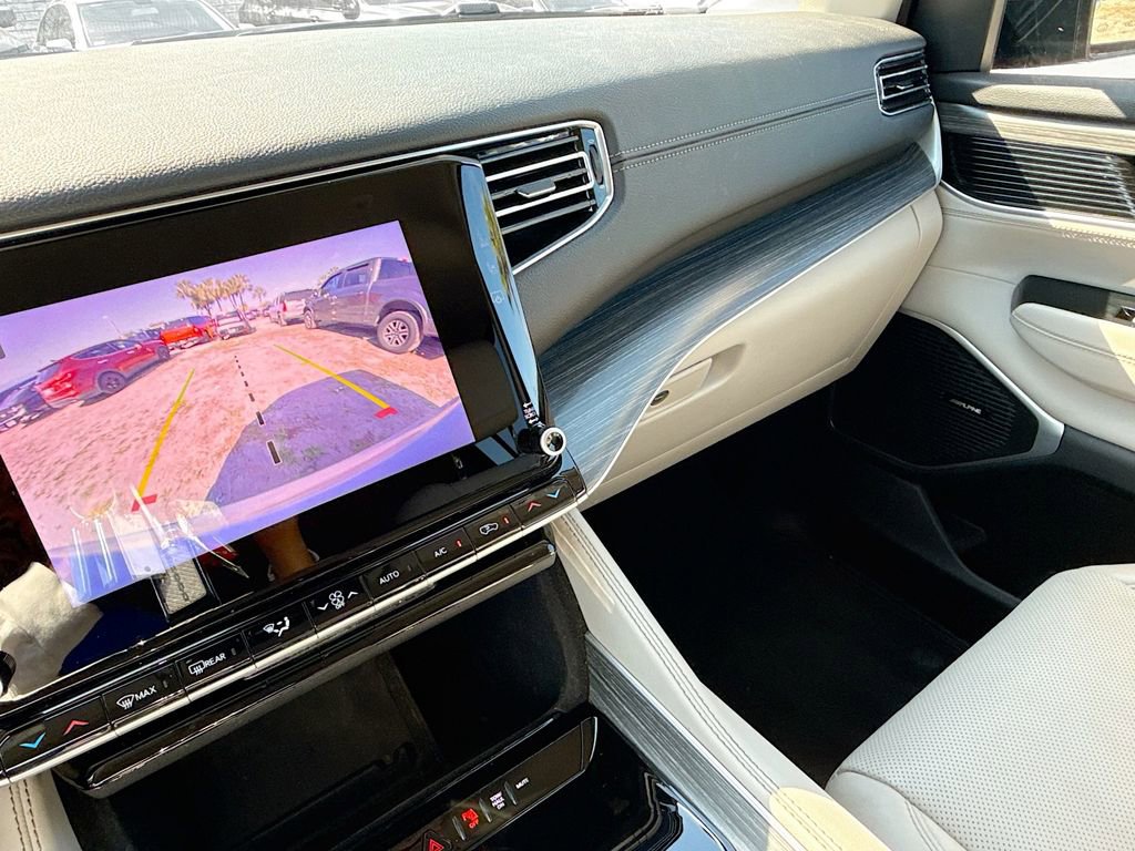 Used 2024 Jeep Wagoneer Series II w/ Flexible Seating Group RWD image 24