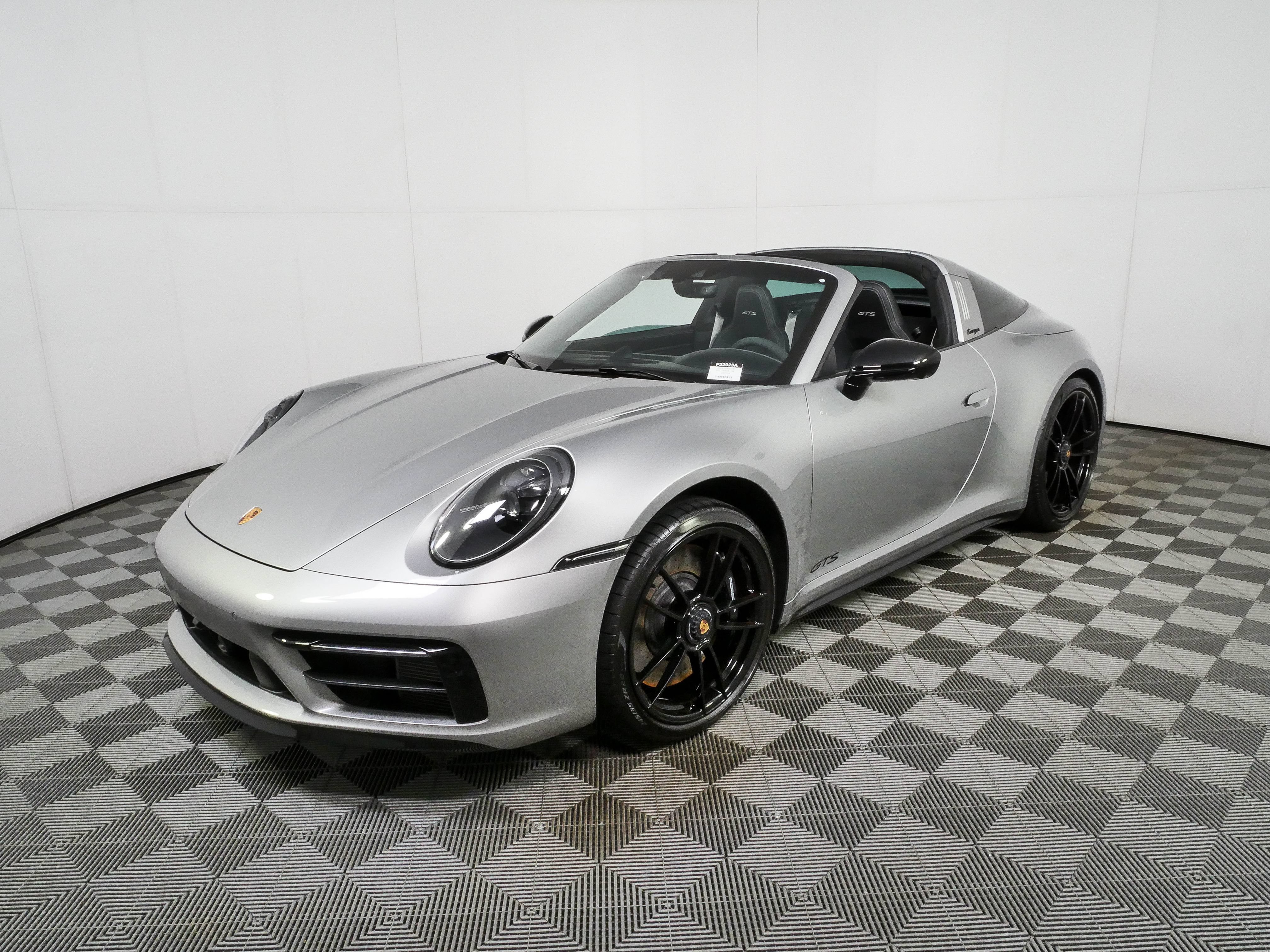 Certified 2024 Porsche 911 Targa 4 GTS w/ Premium Package AWD/4WD image 35