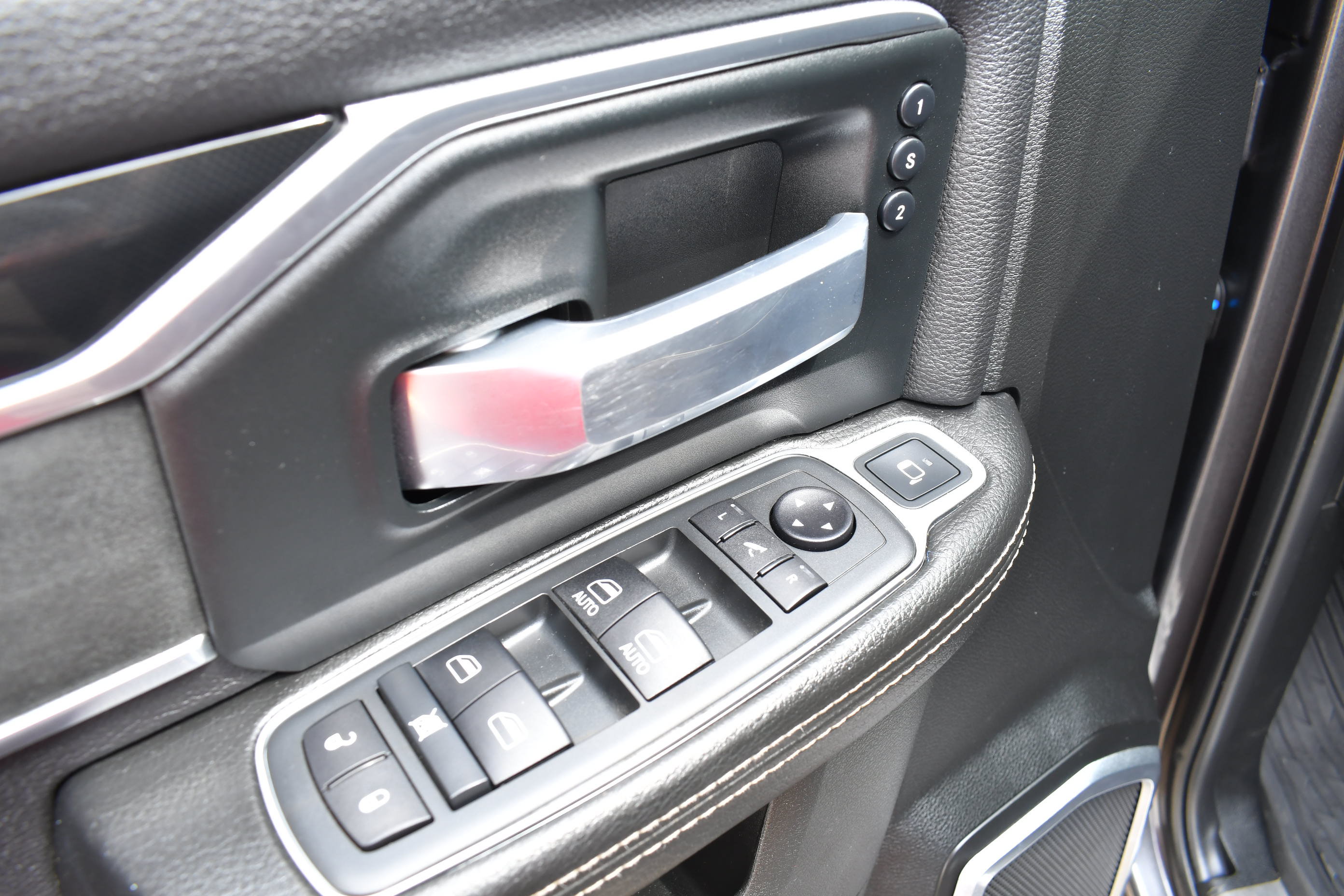 Used 2020 RAM 2500 Laramie AWD/4WD image 13