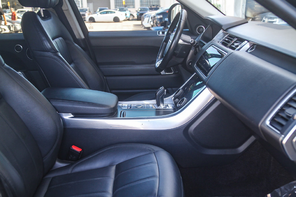 Used 2021 Land Rover Range Rover Sport SE AWD/4WD image 14