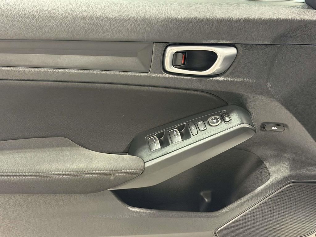 Used 2023 Honda Civic Sport image 12