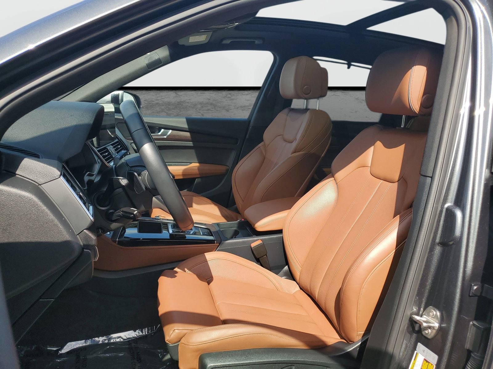 Used 2025 Audi Q5 e Premium Plus w/ Premium Plus Package image 19