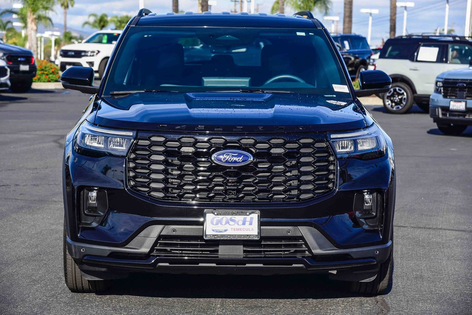 Used 2025 Ford Explorer ST-Line w/ Premium Package image 2