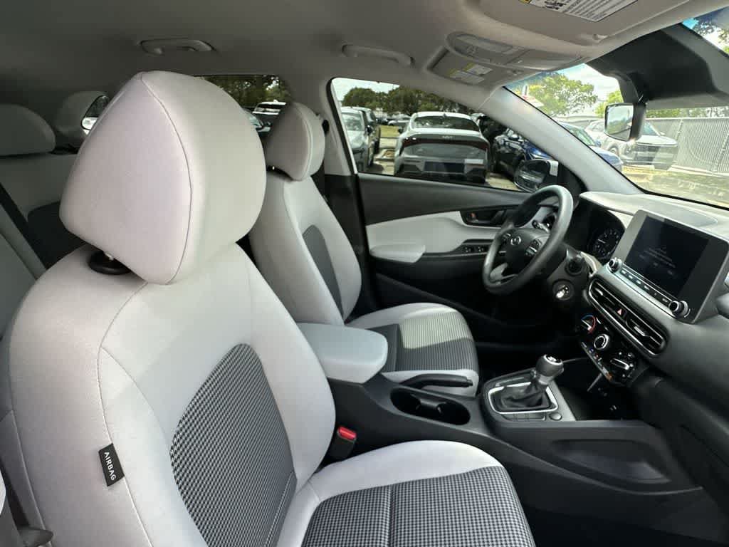 Used 2023 Hyundai Kona SE w/ Cargo Package FWD image 14