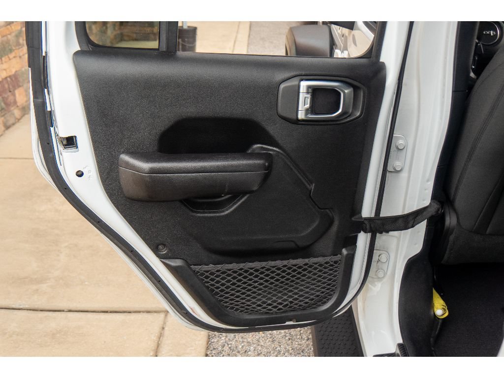Used 2018 Jeep Wrangler Unlimited Sport S AWD/4WD image 16