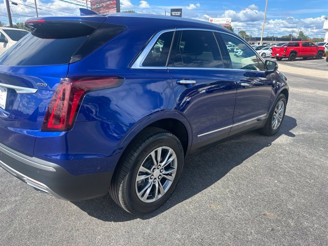 Used 2023 Cadillac XT5 Premium Luxury w/ Technology Package AWD/4WD image 3
