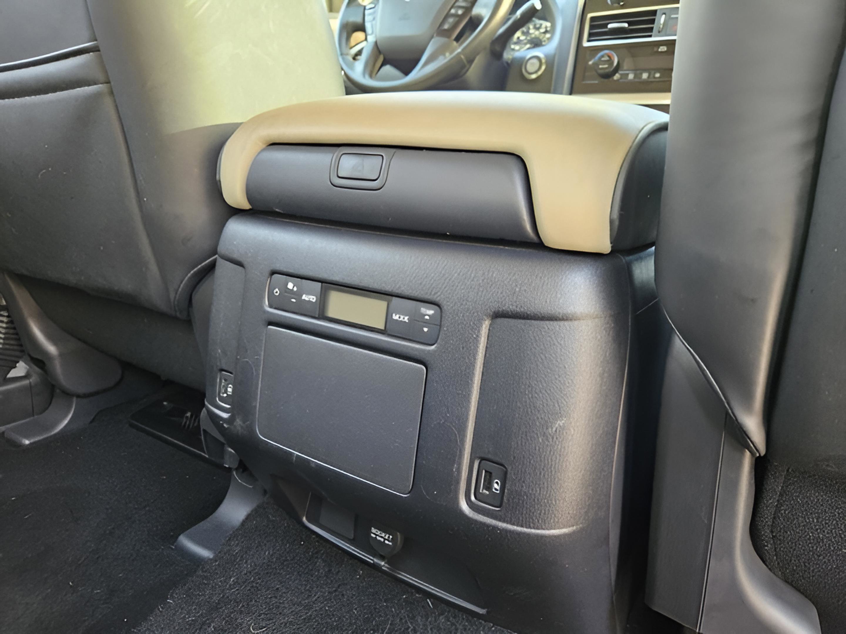 Used 2023 INFINITI QX80 Premium Select w/ All-Season Package image 12