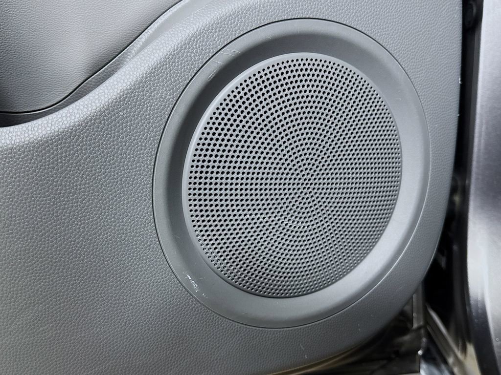 Used 2016 Kia Soul EV + w/ Sun & Fun Package image 33