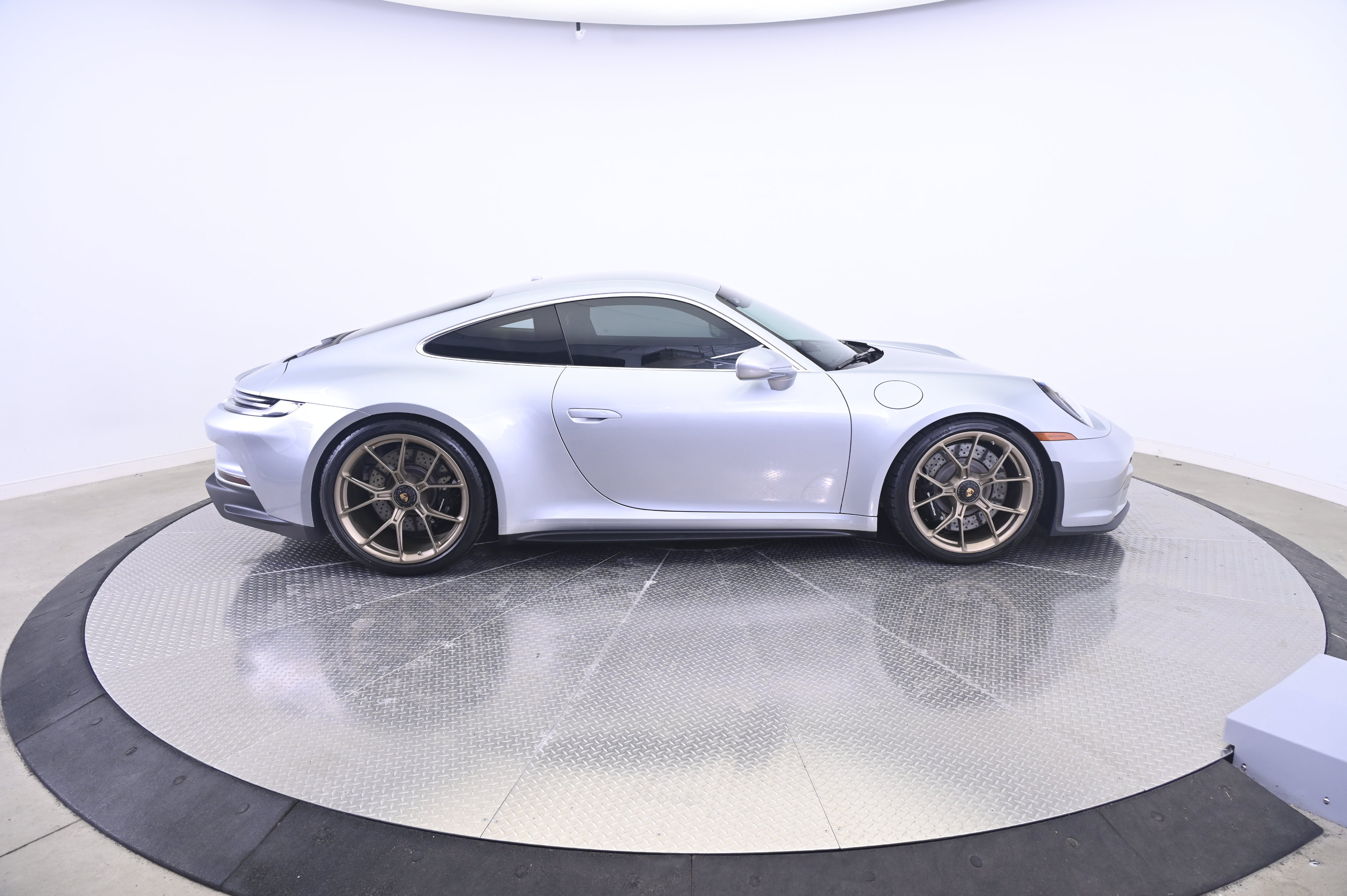 Certified 2022 Porsche 911 GT3 RWD image 8