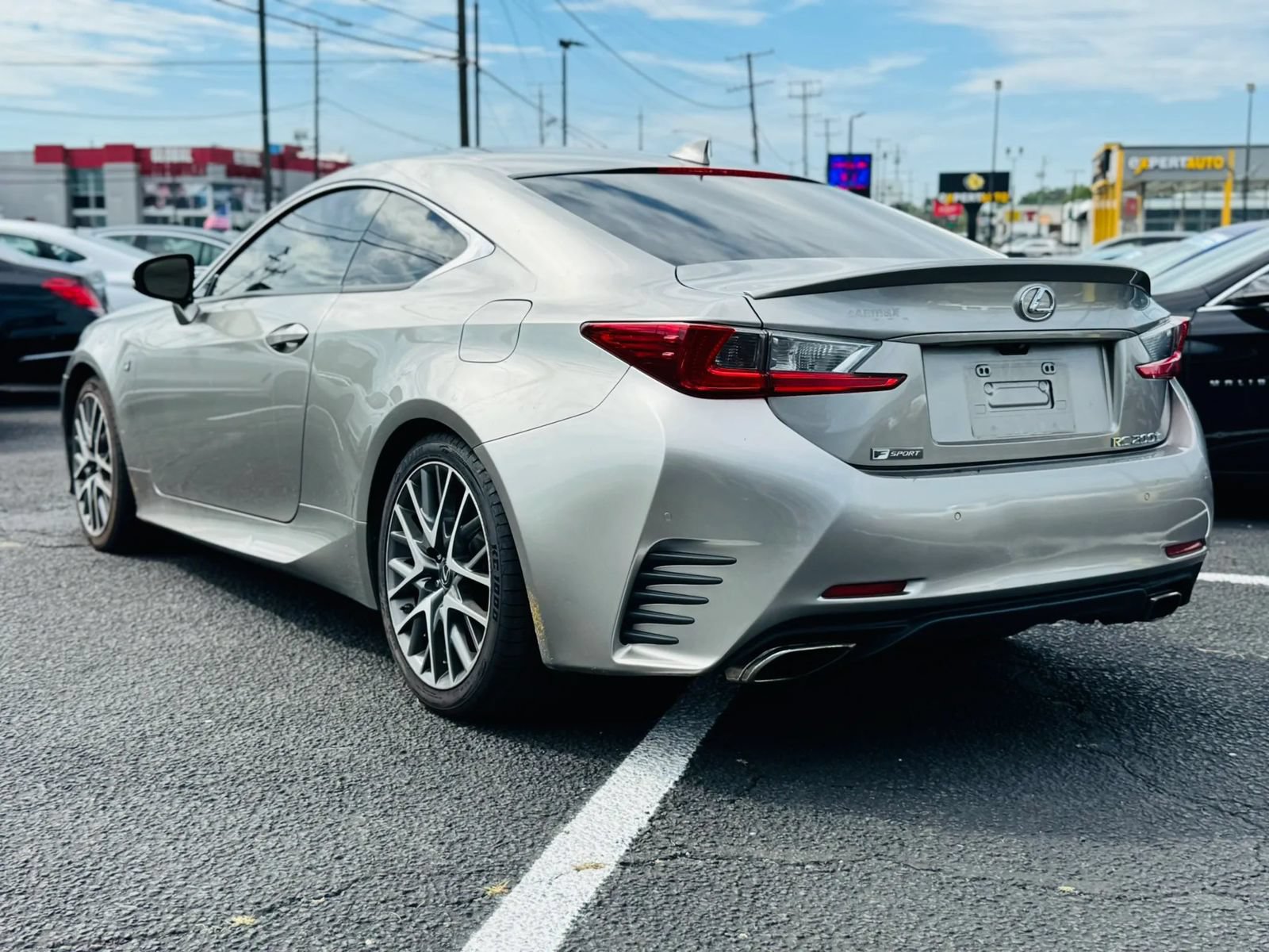 Used 2016 Lexus RC 200t RWD image 2