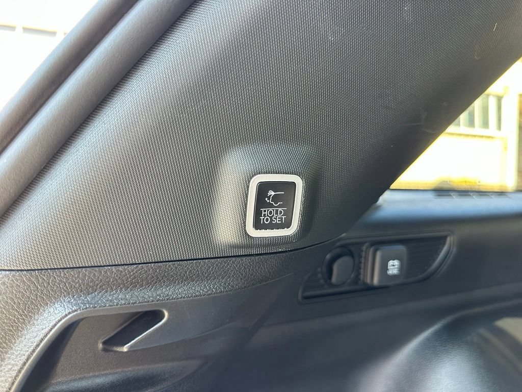 Used 2023 Jeep Grand Cherokee Limited AWD/4WD image 44