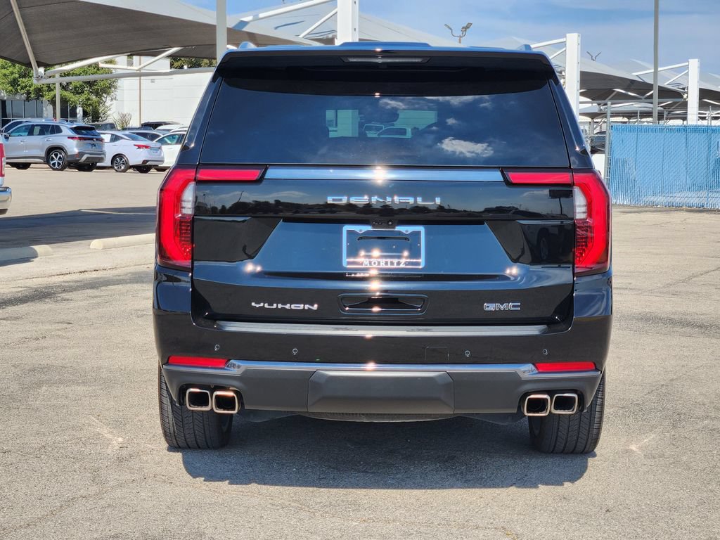 Certified 2025 GMC Yukon Denali Ultimate w/ LPO, Floor Liner Package AWD/4WD image 6
