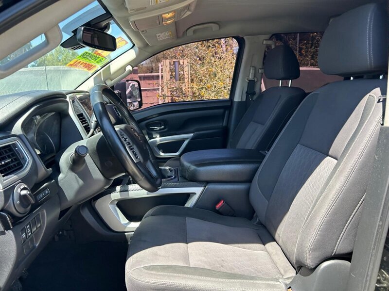 Used 2021 Nissan Titan SV w/ SV Convenience Package RWD image 35