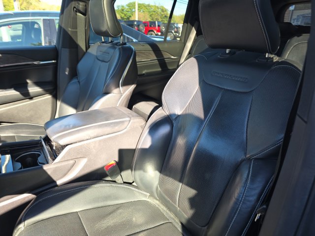 Used 2022 Jeep Grand Cherokee L Overland w/ Luxury Tech Group IV AWD/4WD image 9