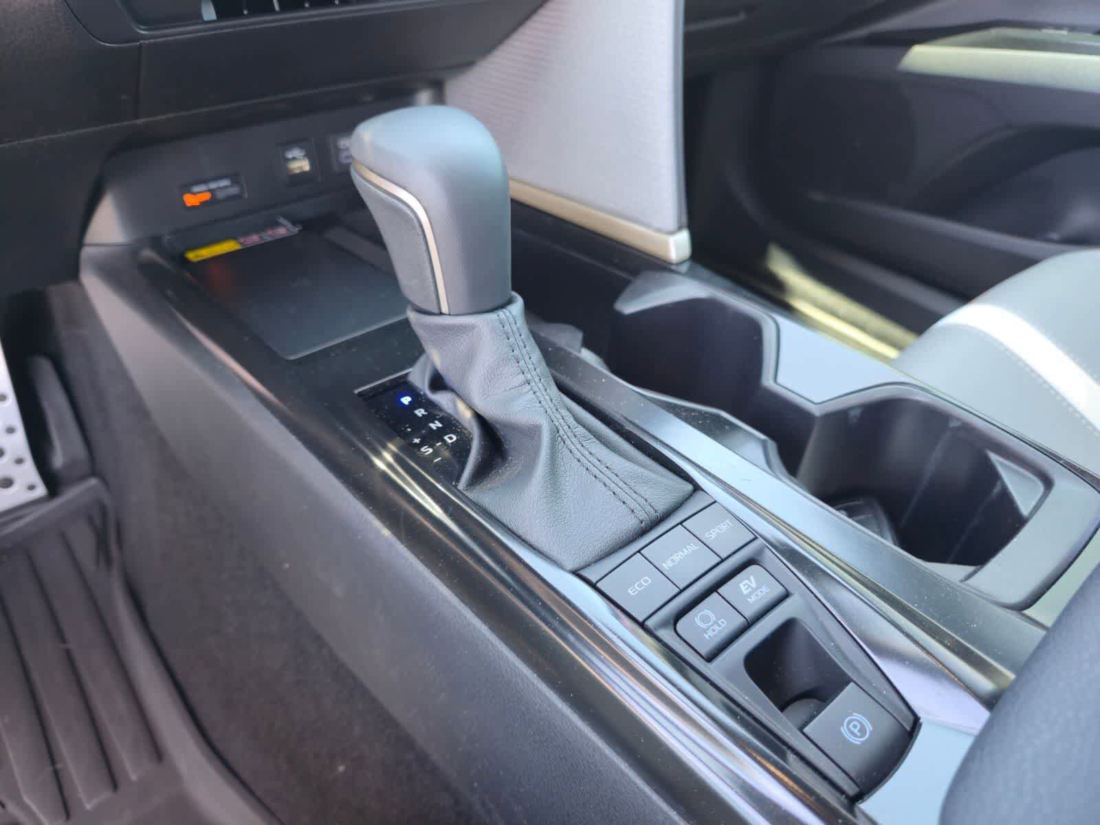 Used 2026 Toyota Camry SE w/ Multimedia Upgrade Package FWD image 18