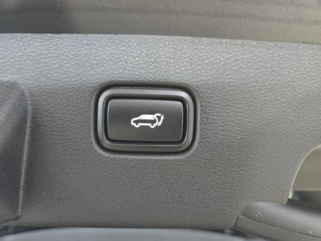 Used 2024 Kia Sportage SX image 31