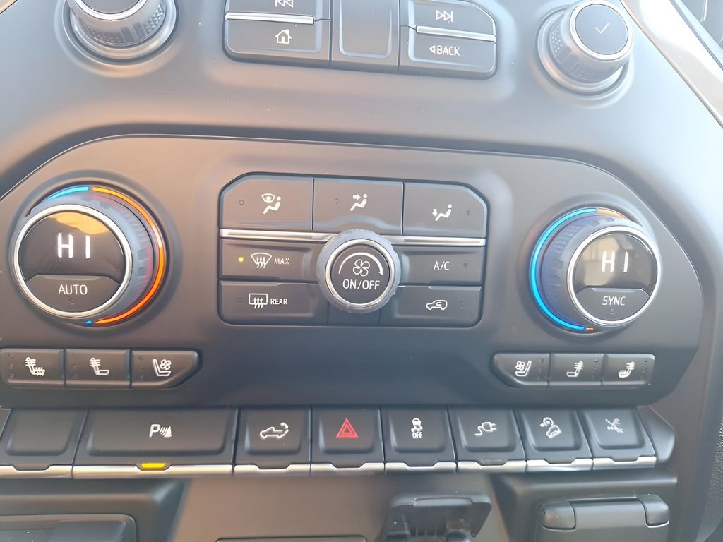 Used 2022 Chevrolet Silverado 1500 High Country image 33