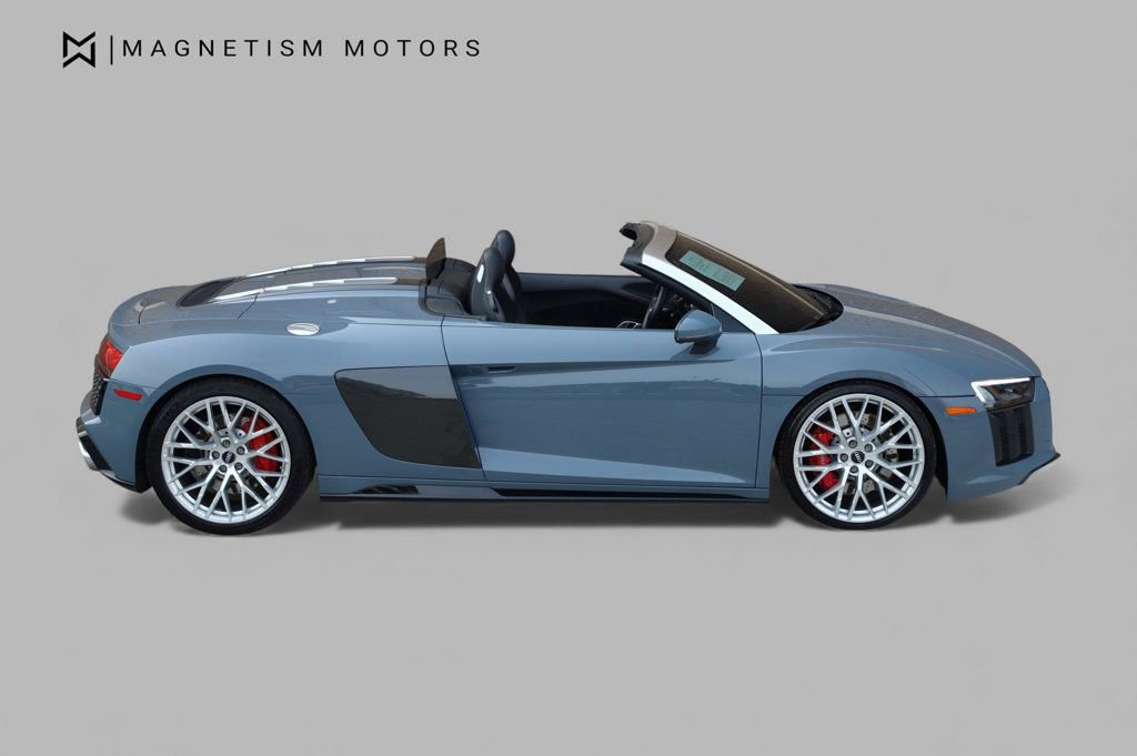 Used 2020 Audi R8 V10 w/ Carbon Exterior Package image 2