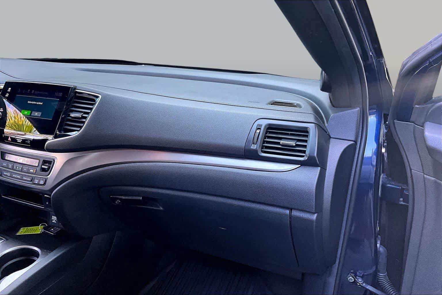 Certified 2022 Honda Pilot Sport image 18