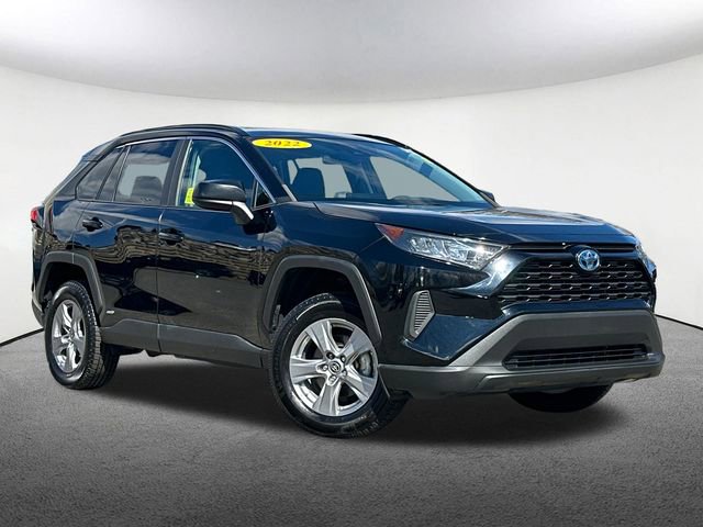 Used 2022 Toyota RAV4 LE image 2