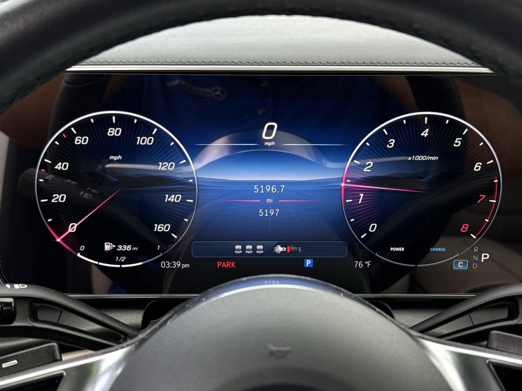 Used 2025 Mercedes-Benz GLC 300 4MATIC image 12