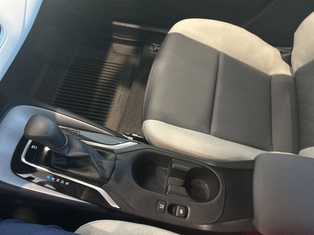 Used 2025 Toyota Corolla LE image 11