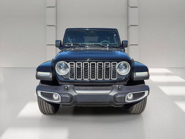Used 2025 Jeep Wrangler Sahara AWD/4WD image 8