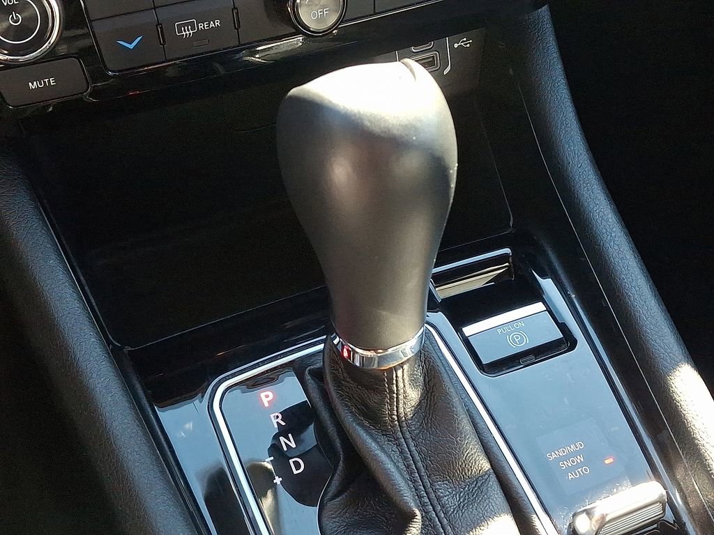 Used 2024 Jeep Compass Latitude image 14