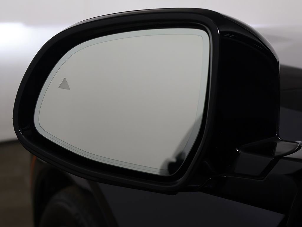 Used 2024 BMW X7 xDrive40i w/ M Sport Package image 41