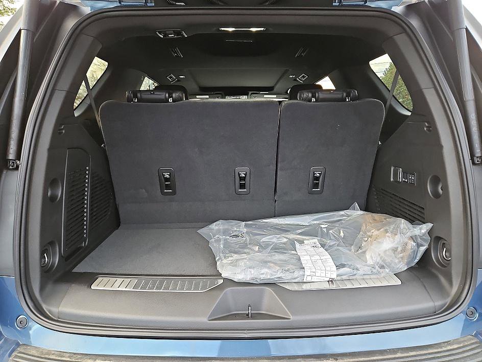 New 2026 Chevrolet Tahoe High Country image 12