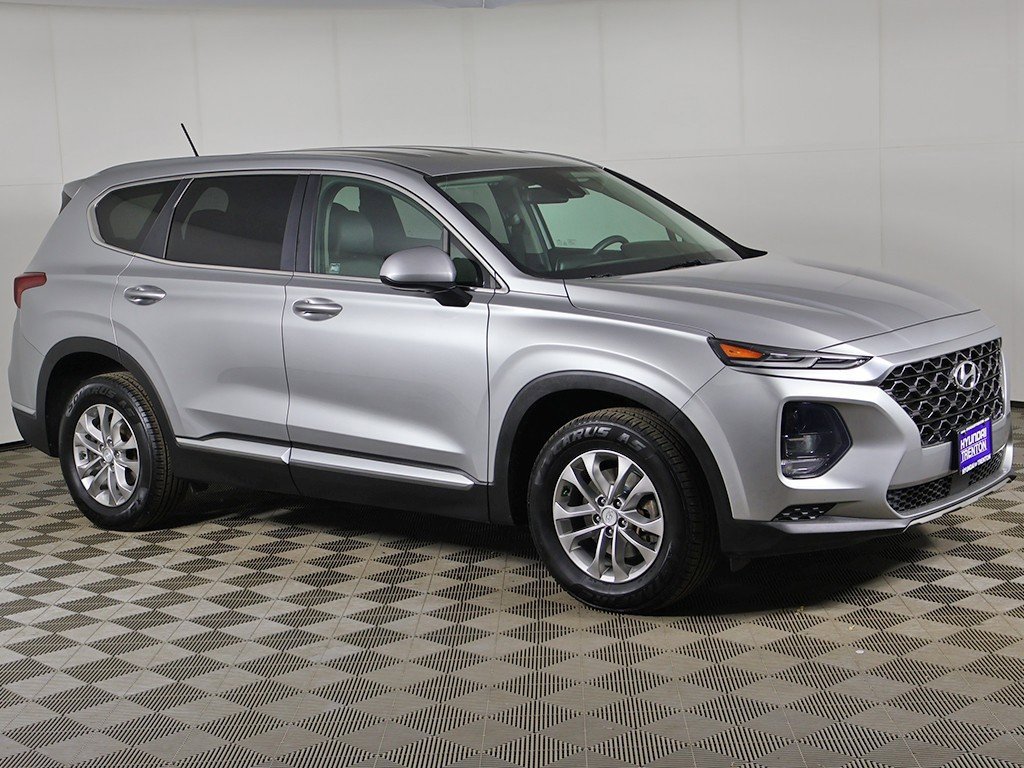 Used 2020 Hyundai Santa Fe SE image 2
