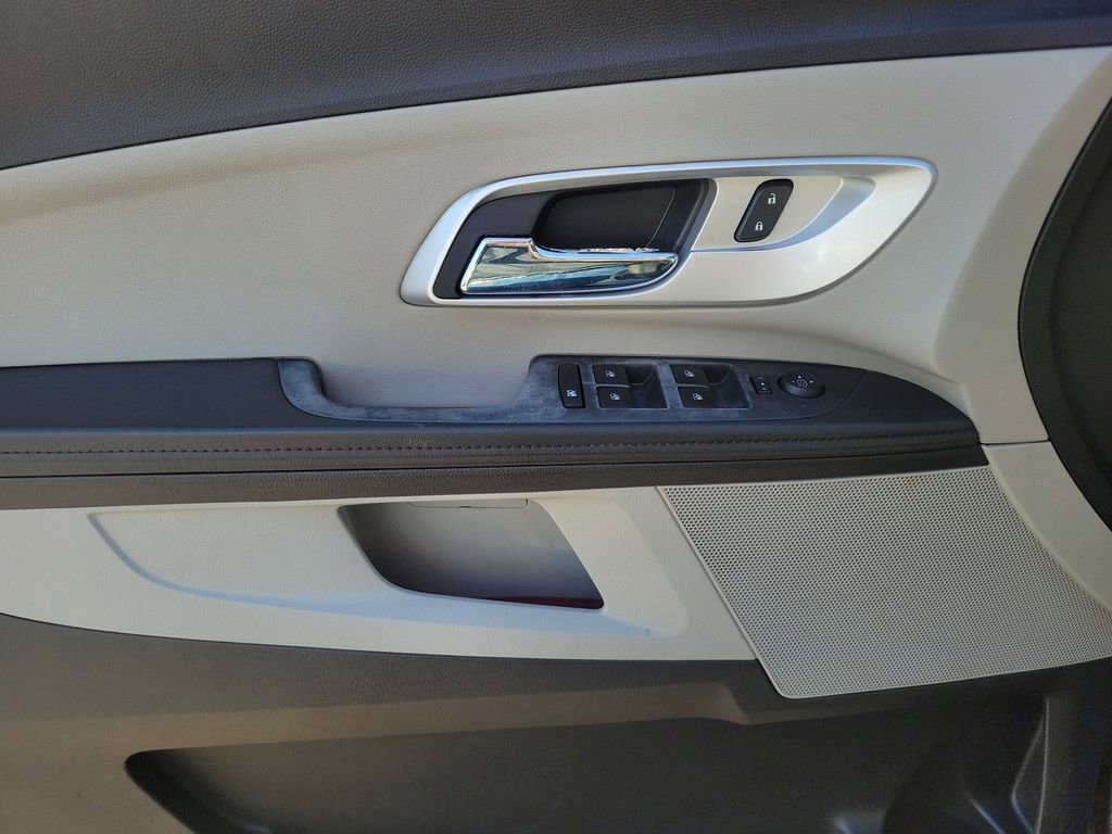 Used 2012 Chevrolet Equinox LS image 21