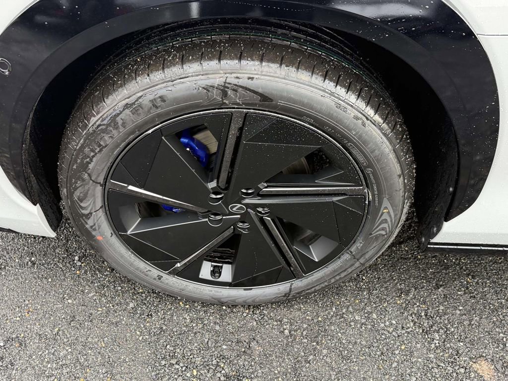 New 2026 Lexus RZ 450e AWD image 7