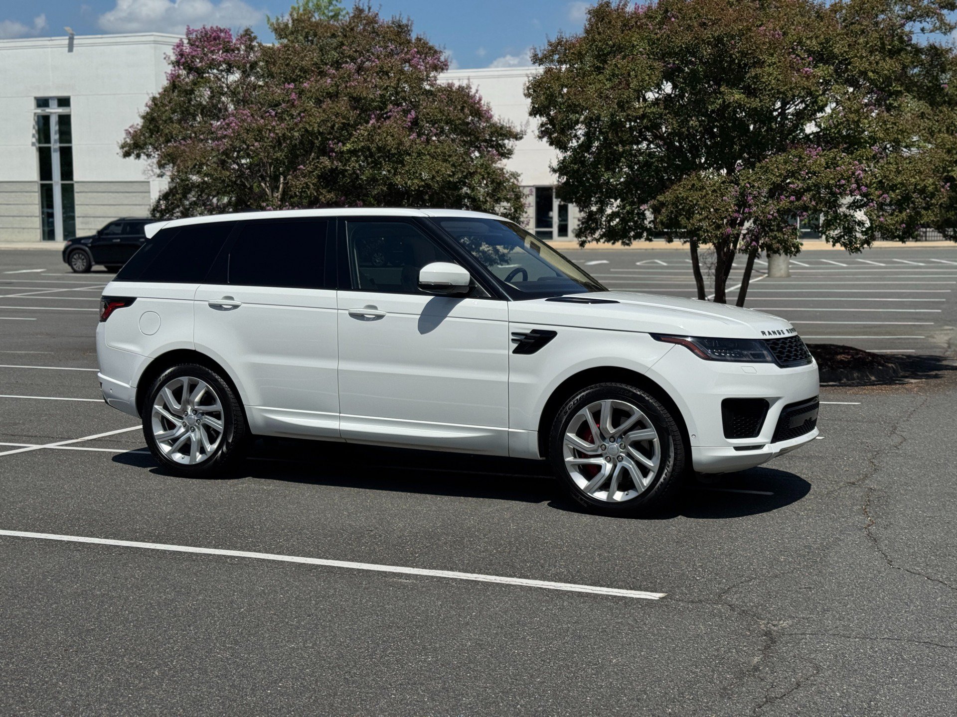 Used 2019 Land Rover Range Rover Sport Supercharged AWD/4WD image 15