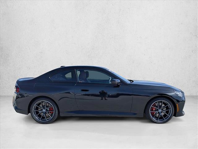 Used 2025 BMW 230i Coupe w/ M Sport Package RWD image 4