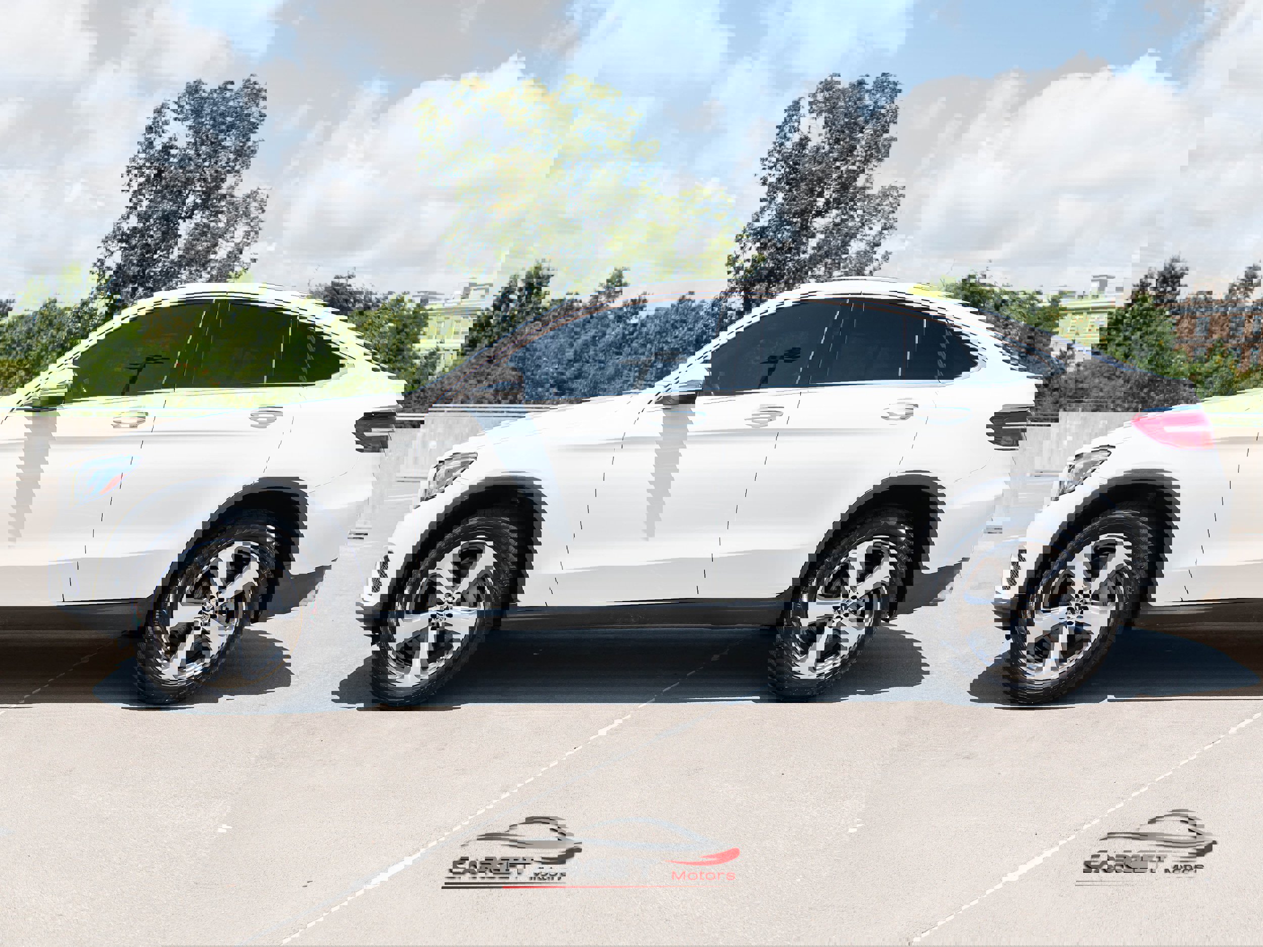 Used 2018 Mercedes-Benz GLC 300 4MATIC Coupe image 4