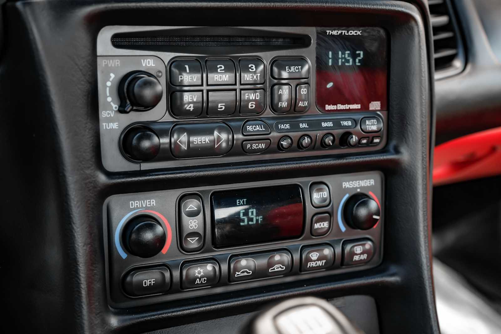 Used 2001 Chevrolet Corvette Z06 w/ Memory Pkg image 23