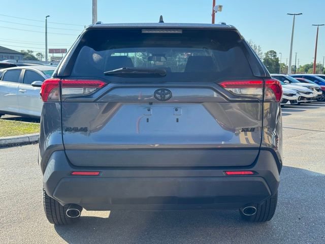 Used 2021 Toyota RAV4 XLE w/ Convenience Package image 5