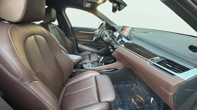 Used 2023 BMW X2 sDrive28i w/ M Sport Package image 21