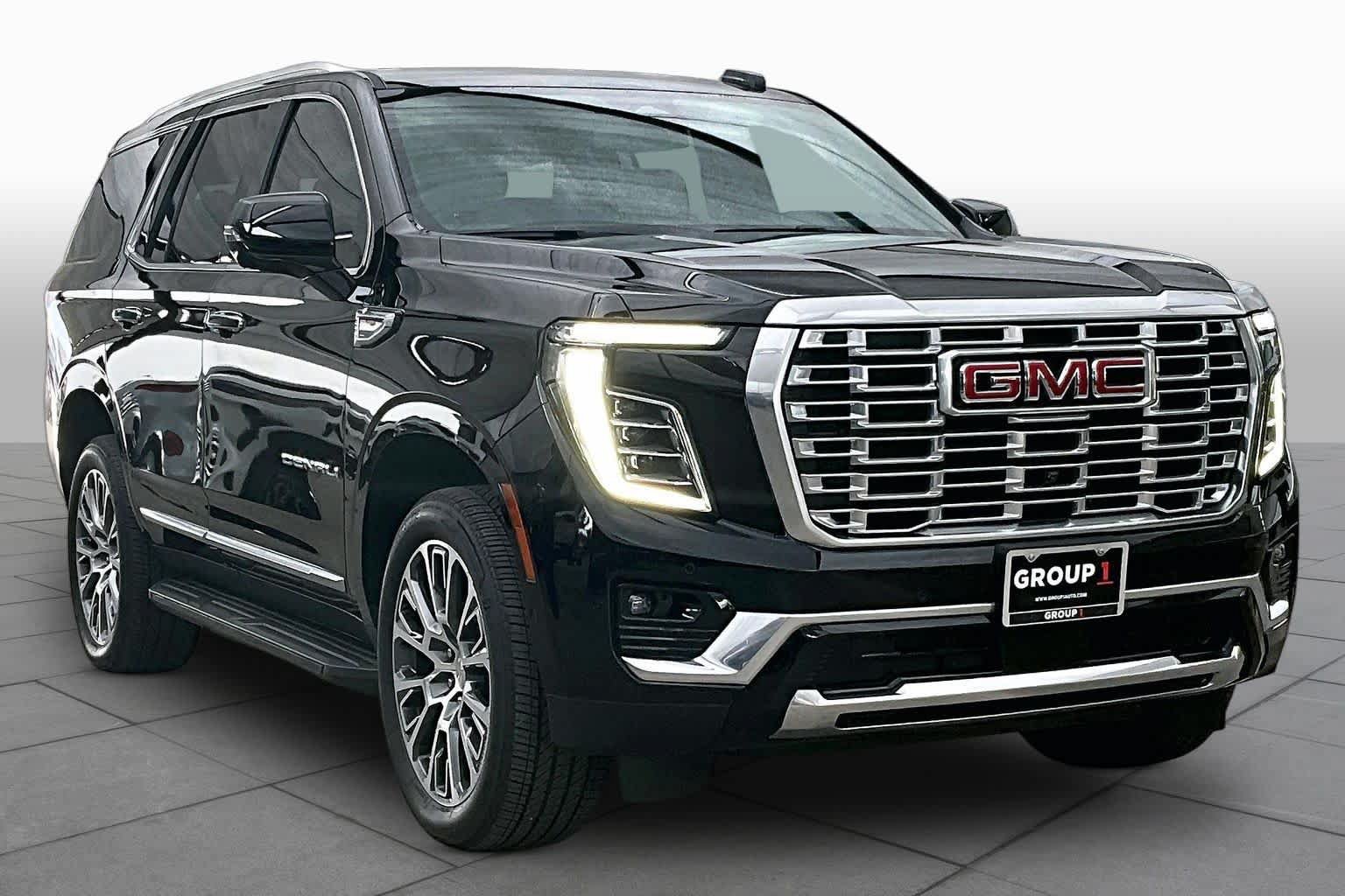 Used 2026 GMC Yukon Denali AWD/4WD image 3