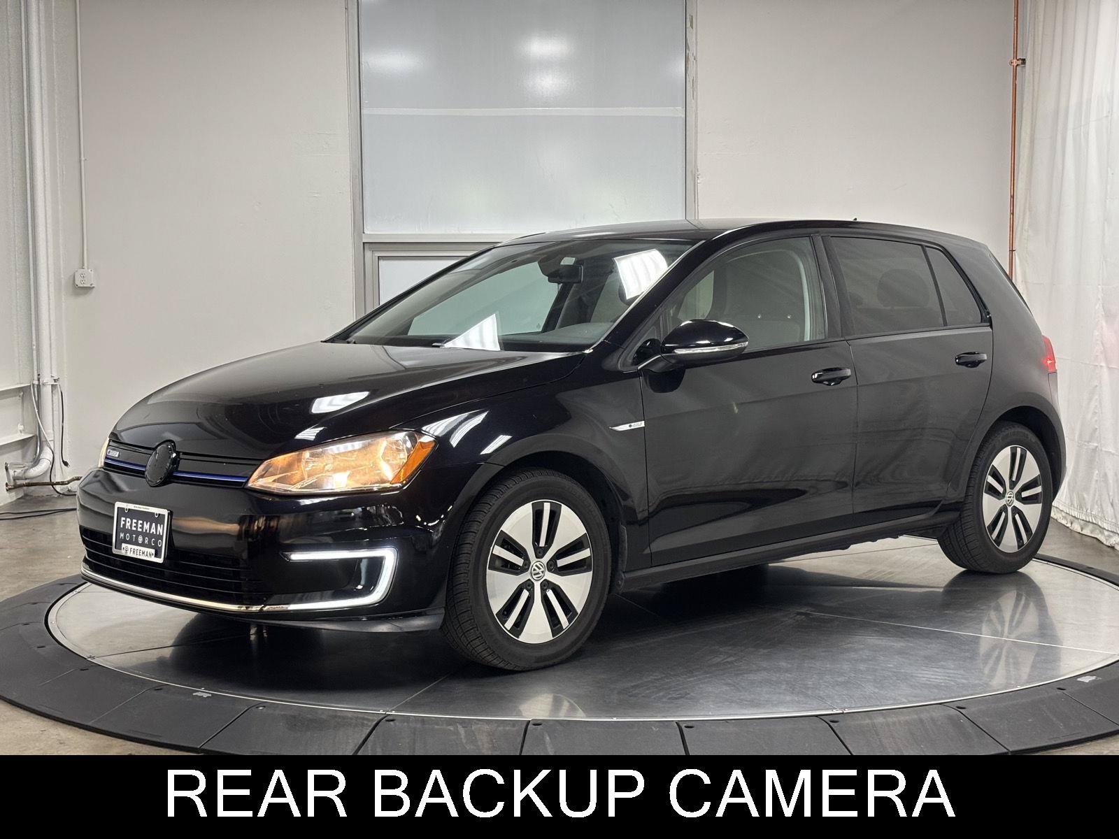 Used 2016 Volkswagen e-Golf SE w/ DC Fast Charging Package FWD image 4