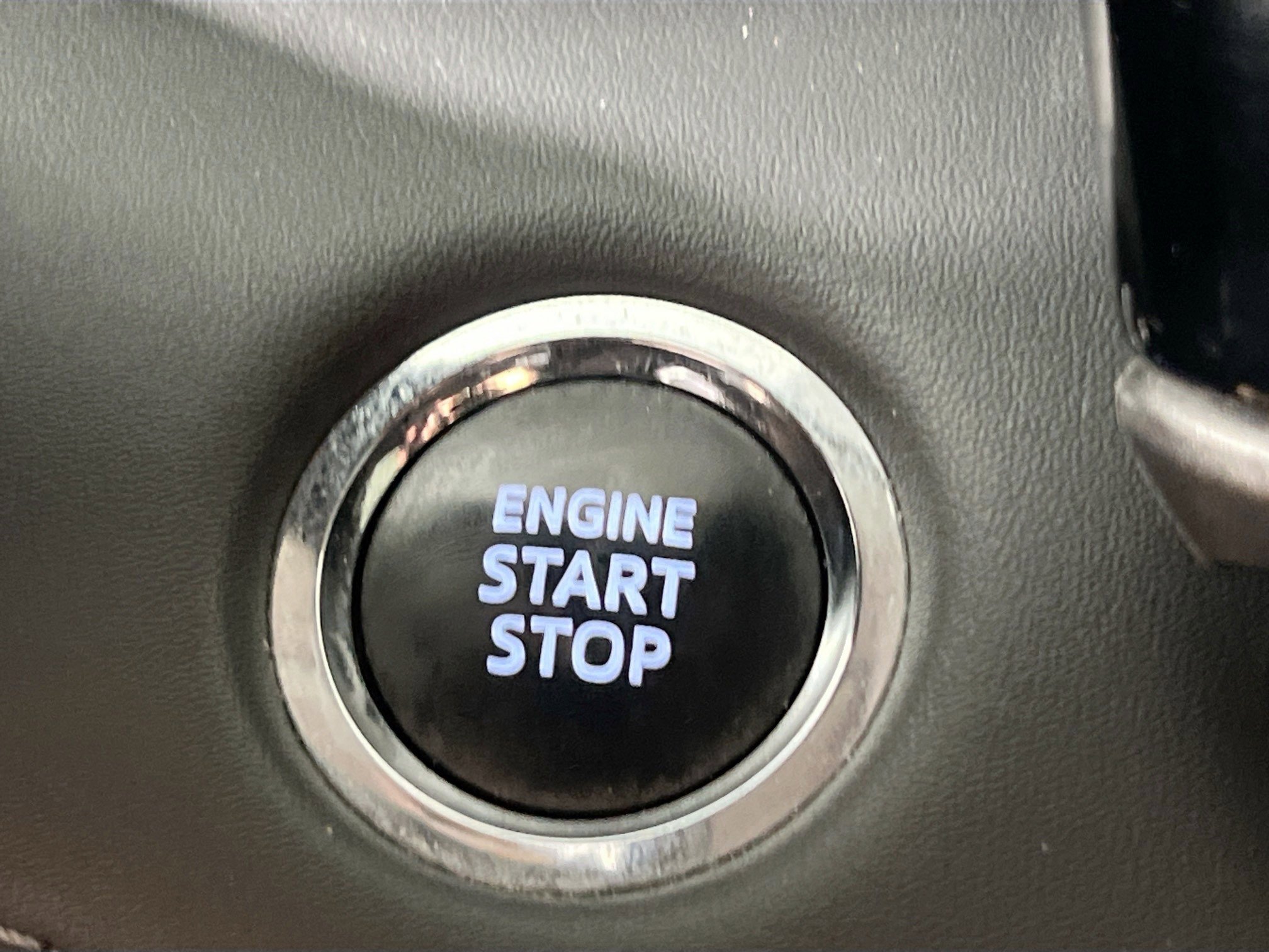 Used 2023 Toyota Highlander L FWD image 24