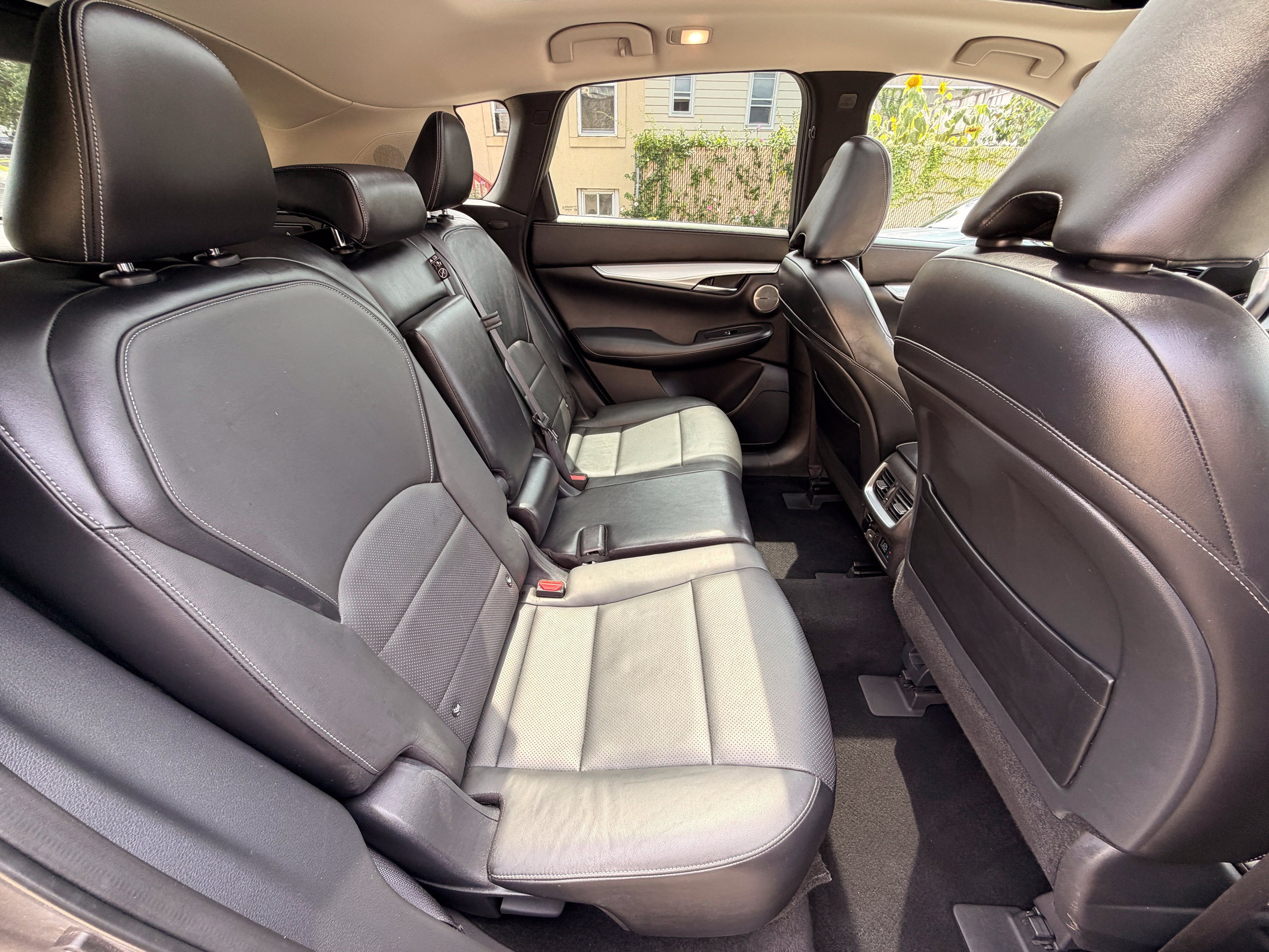 Used 2019 INFINITI QX50 Essential w/ Premium Heat Package AWD/4WD image 21