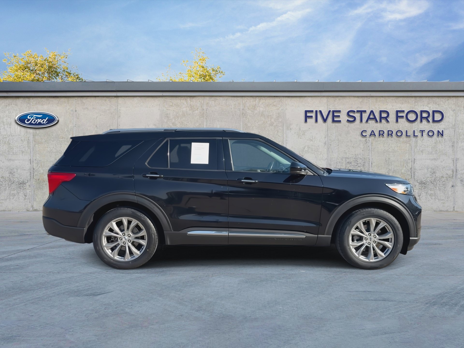 Used 2023 Ford Explorer Limited RWD image 9