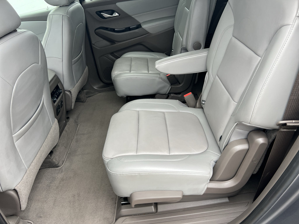 Used 2020 Chevrolet Traverse LT w/ LT Premium Package AWD/4WD image 21