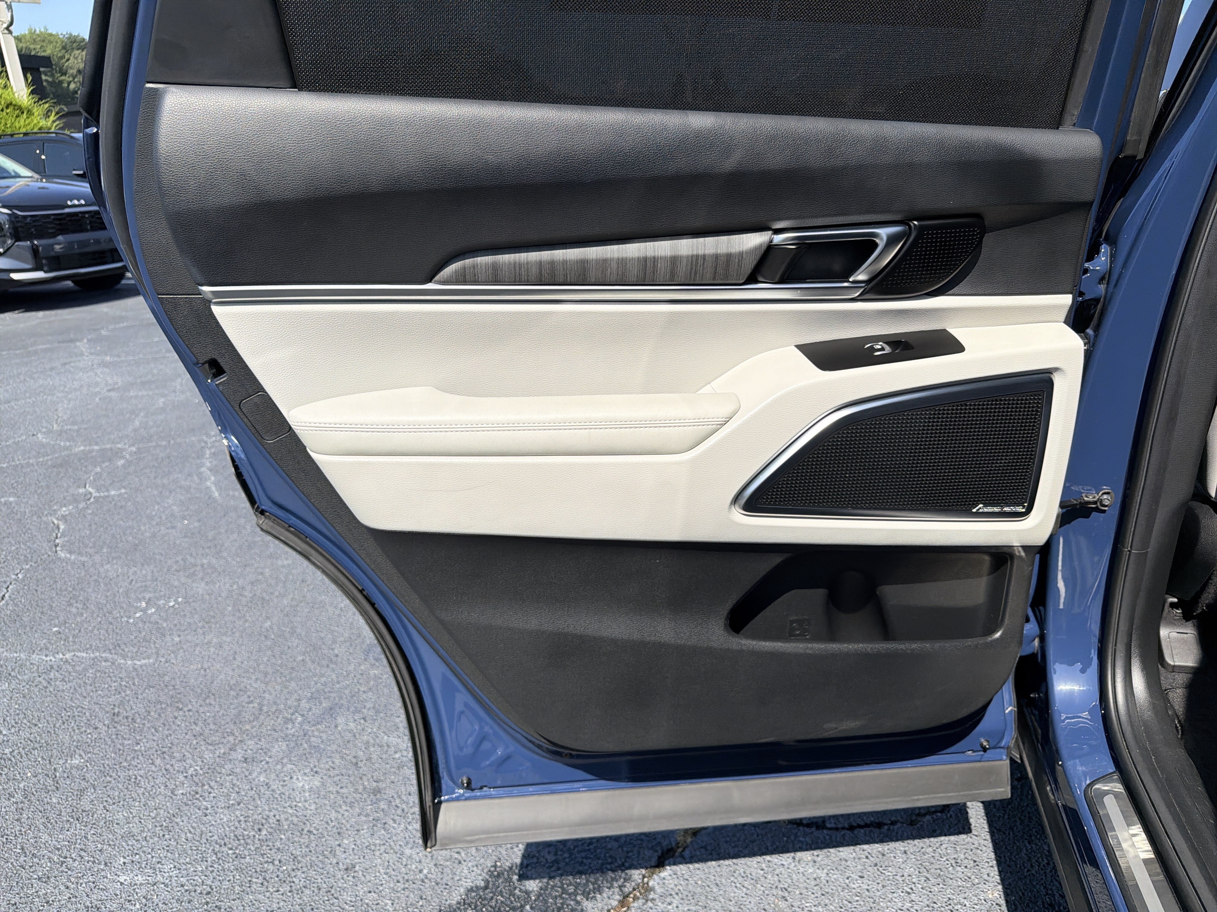 Used 2024 Kia Telluride SX FWD image 21