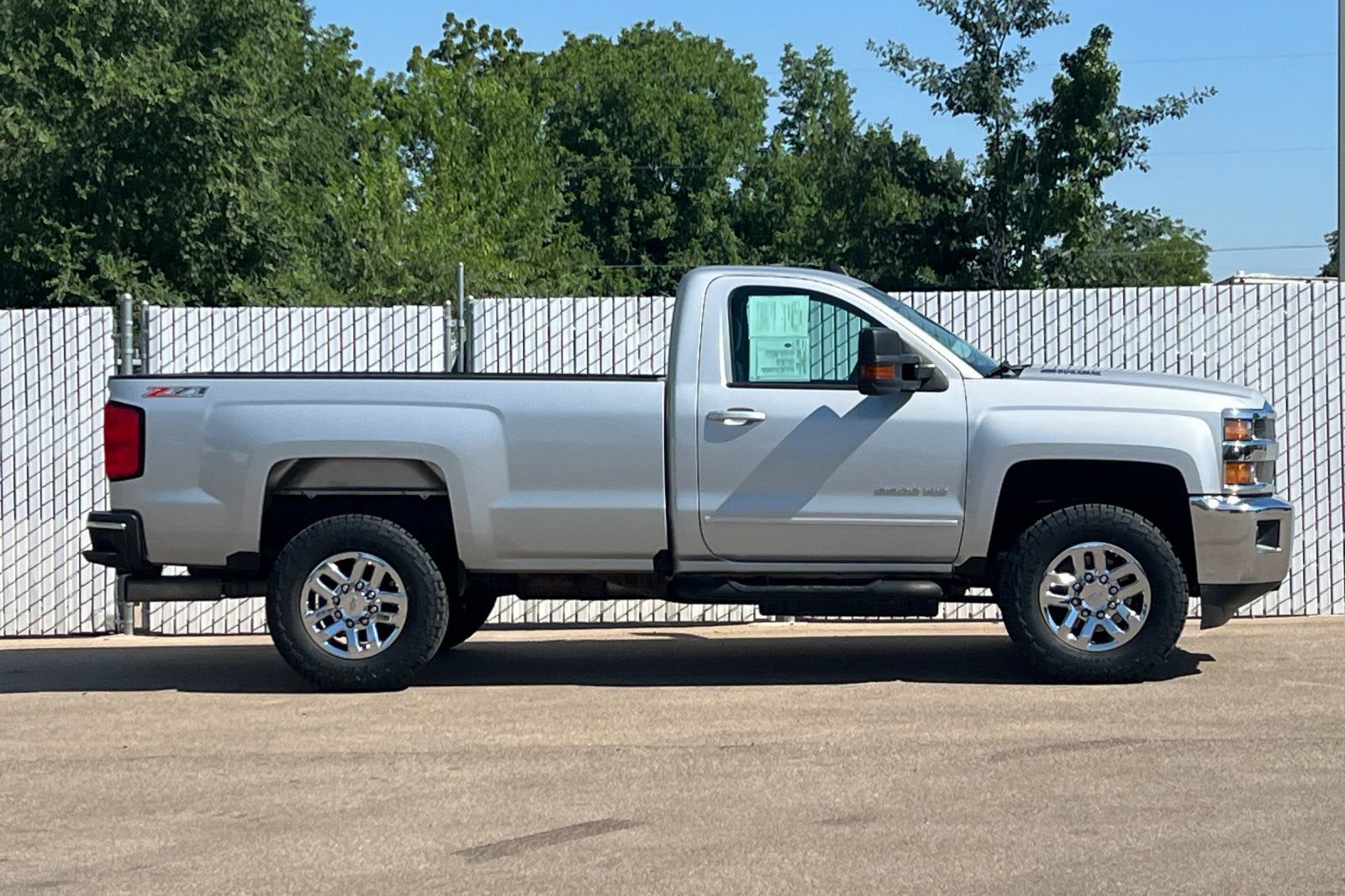 Used 2016 Chevrolet Silverado 3500 LT w/ LT Convenience Package AWD/4WD image 3