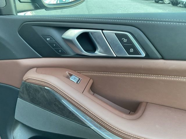 Used 2024 BMW X7 xDrive40i image 28