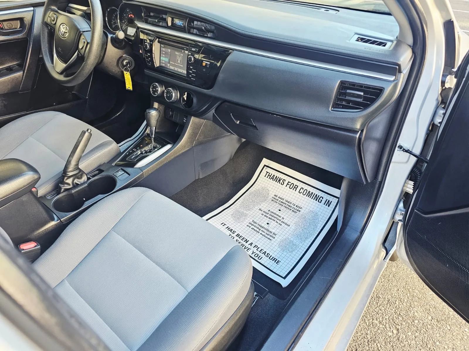 Used 2016 Toyota Corolla L image 11